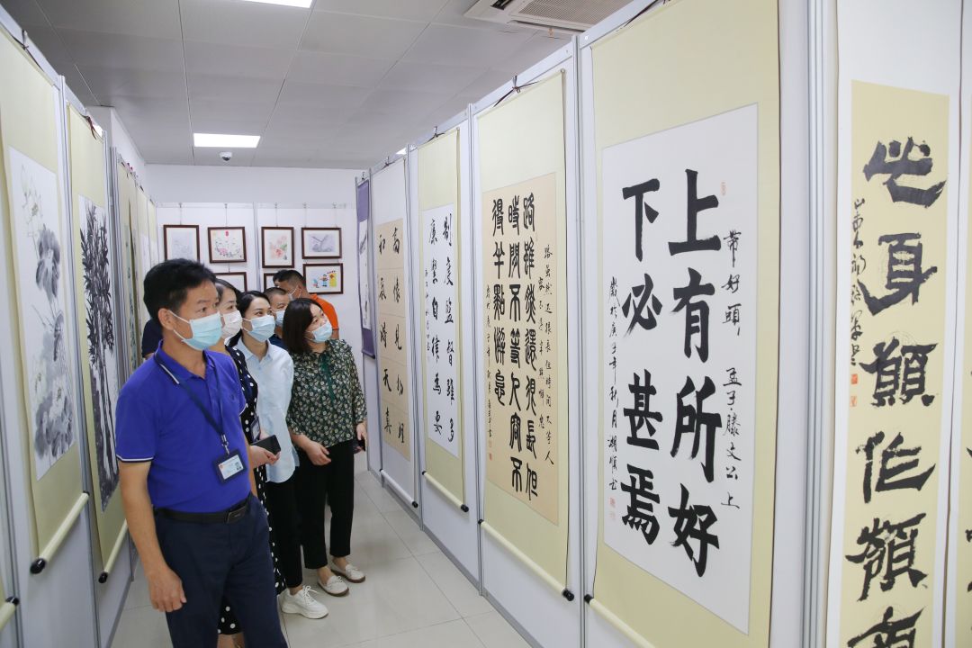 龍華區福城街道舉辦“書香廉韻 清風福城”廉潔文化書畫展活動，組織文化藝術交流